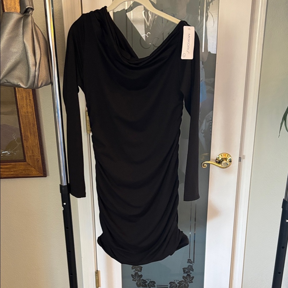 Elegant Black Long Sleeve Dress